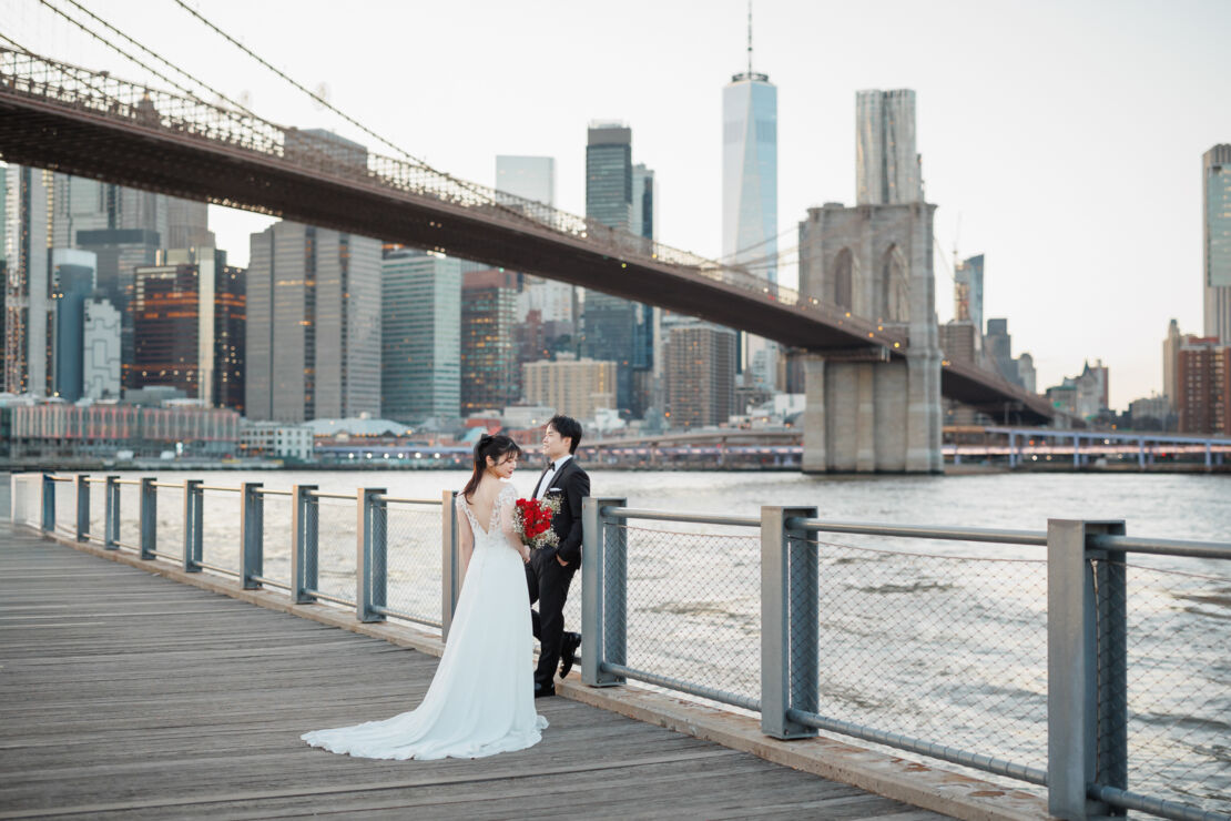 アメリカニューヨークの前撮り/フォトウェディング/ブルックリンブリッジとマンハッタンの景色。