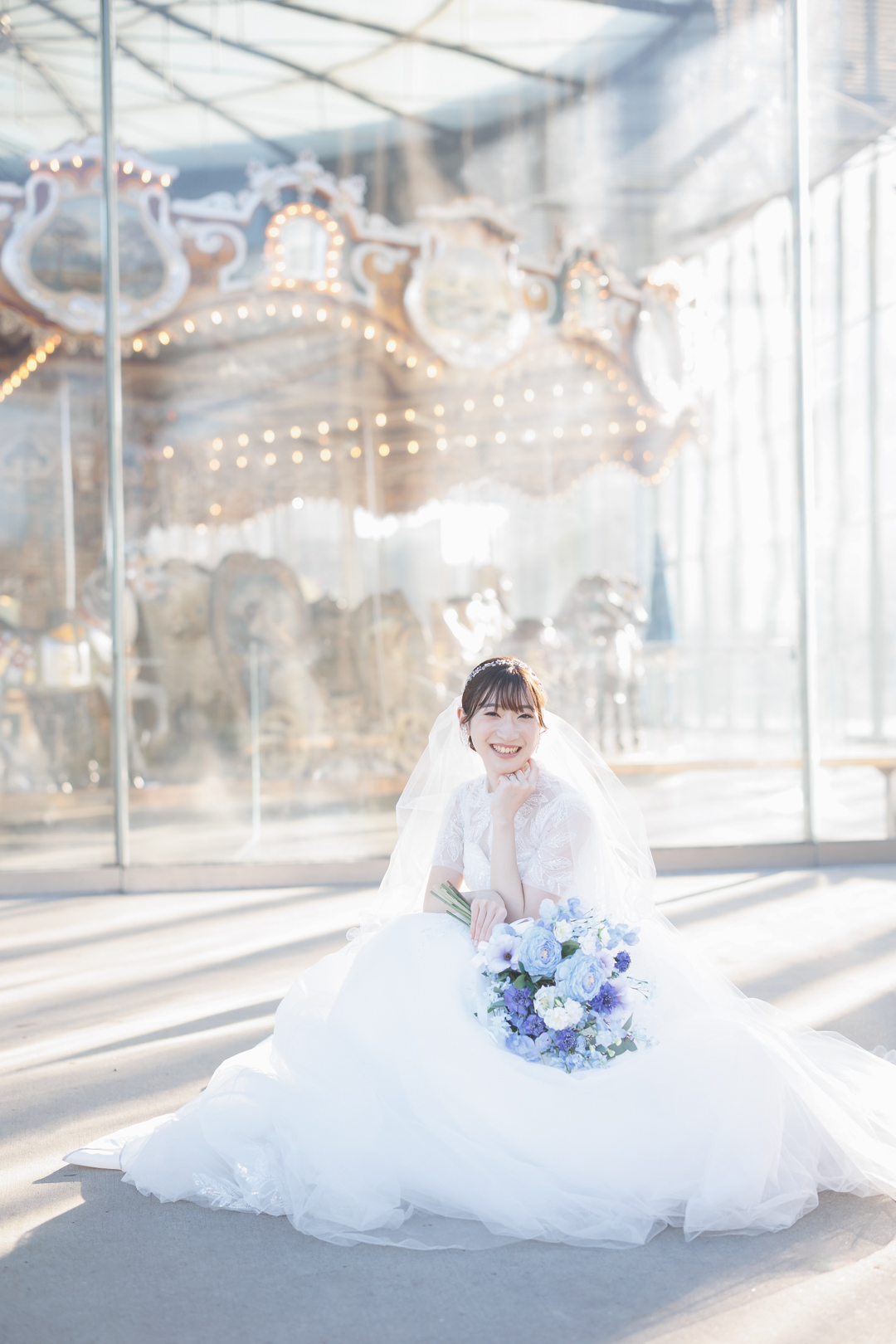 ニューヨークの前撮り/フォトウェディング|馬車を待つプリンセスのような花嫁さま。