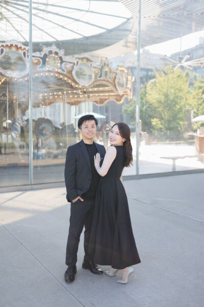 ニューヨークの前撮りフォトウェディング/黒いドレスでシックなウェディングスタイル。