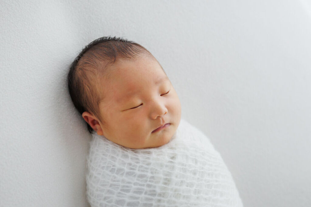 ニューヨークでニューボーンフォト/みのむしポーズの申請が眠っている。