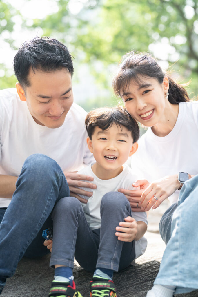 ニューヨークでファミリーフォト/笑顔がまぶしいご家族。