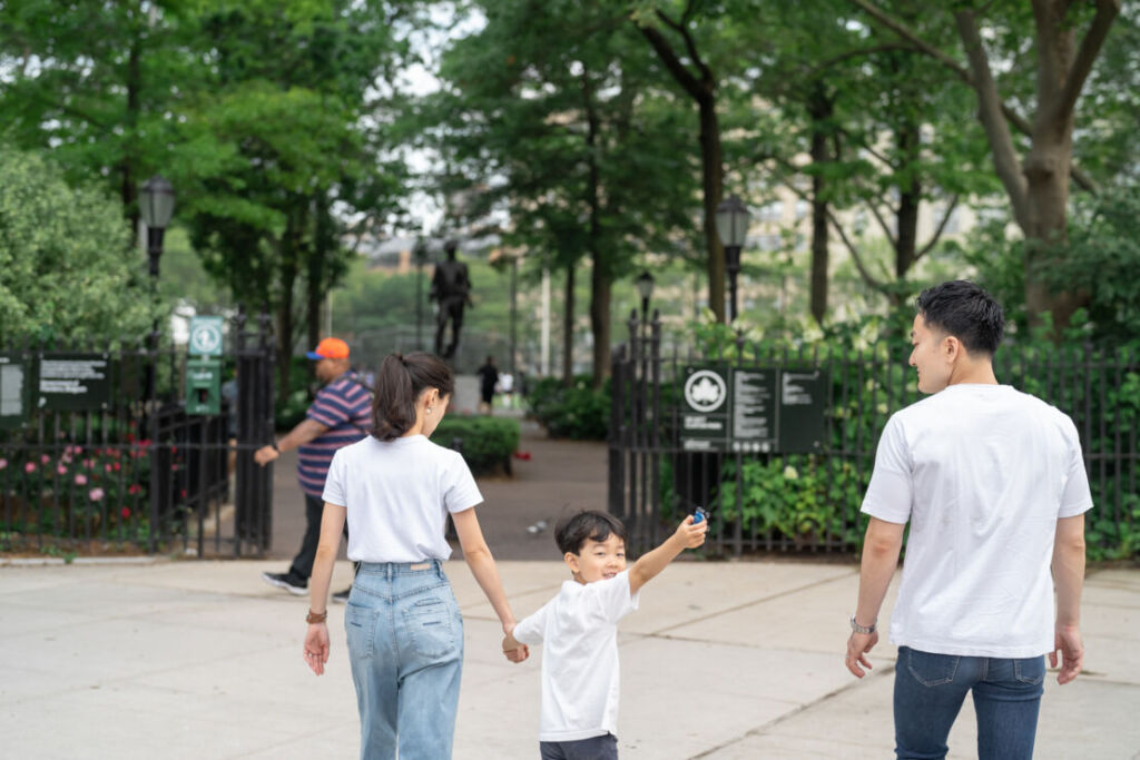 ニューヨークでファミリーフォト/デ・ウィット・クリントン・パークに到着。