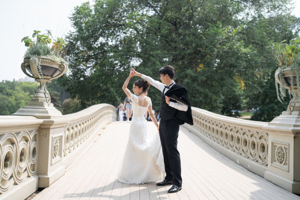 ニューヨークの前撮り|ウェディグフォト/ダンスを踊る花嫁と花婿。