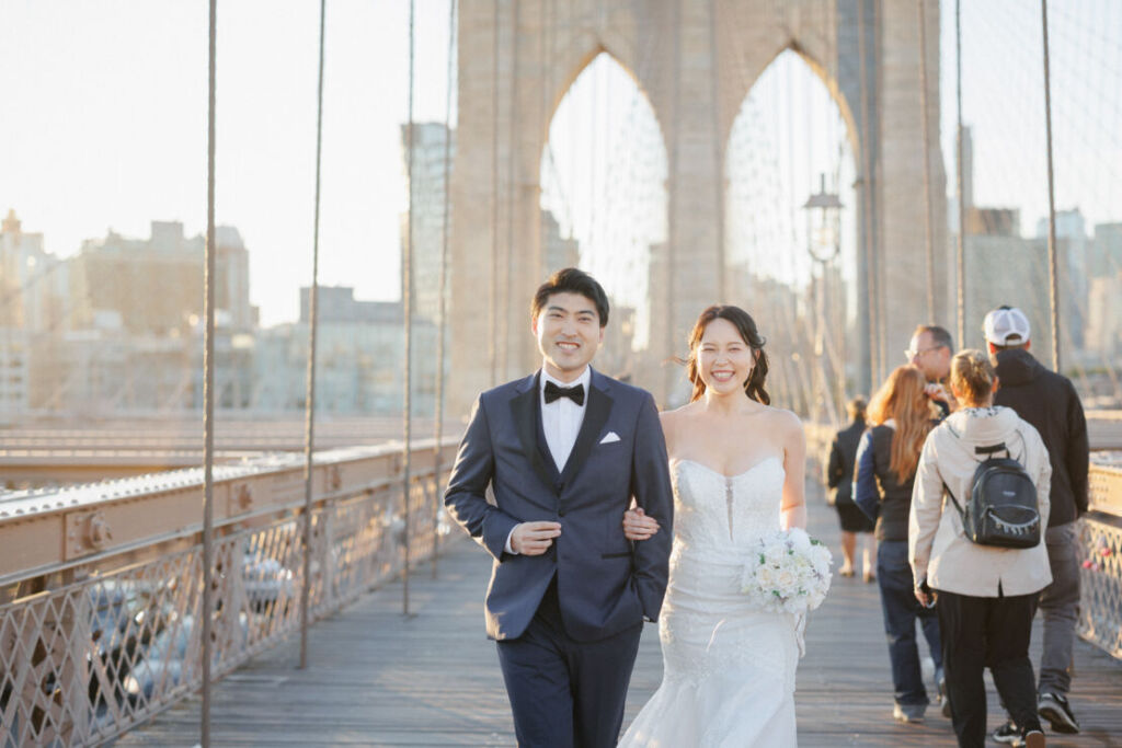 ニューヨークのフォトウェディング|前撮り/笑い方が似ているハッピーなお二人。