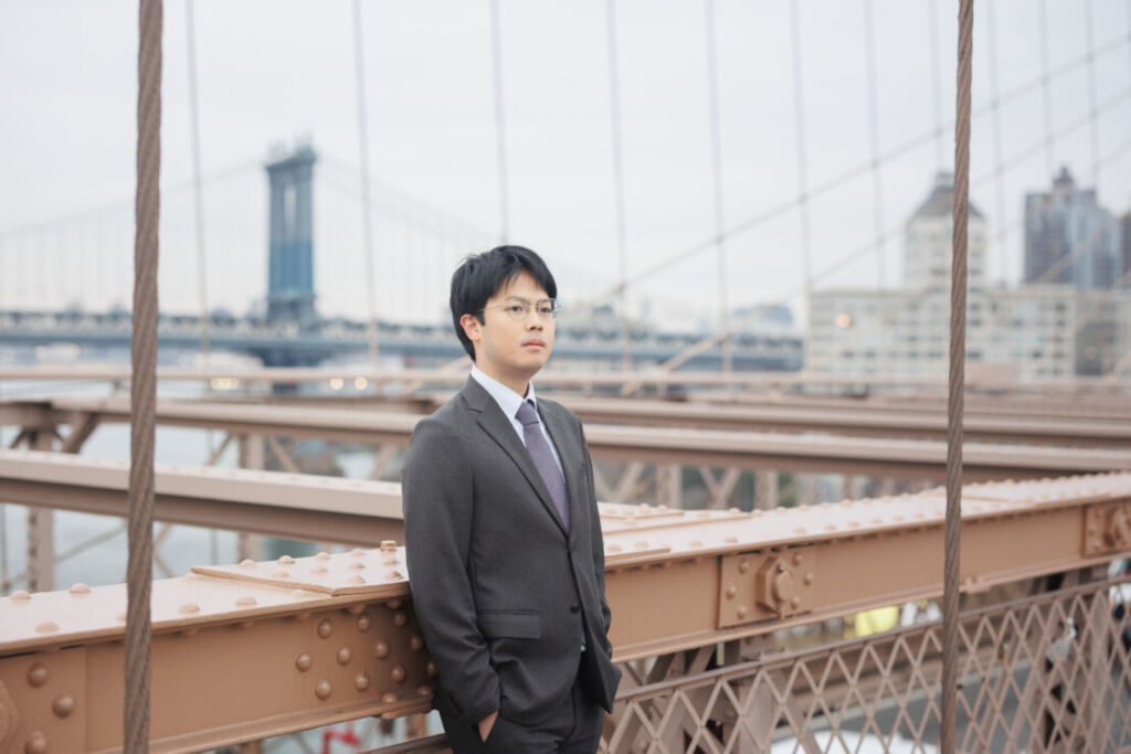 ニューヨークでファミリーフォト/ご長男のソロショット。