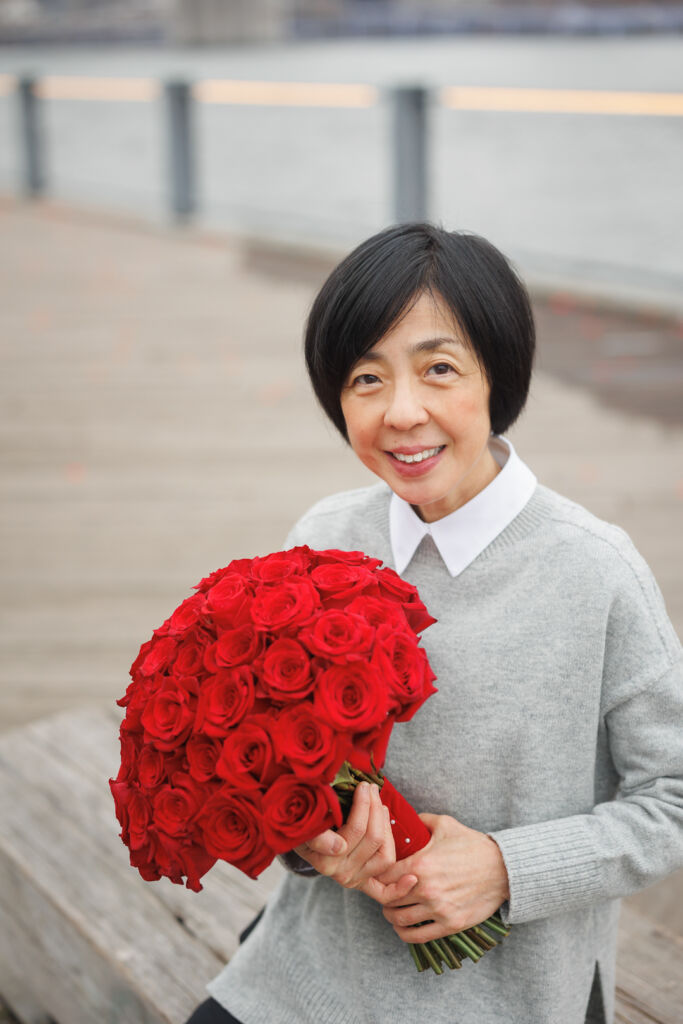 ニューヨークでファミリーフォト/ブルックリンブリッジパークでお母さまのソロショット。