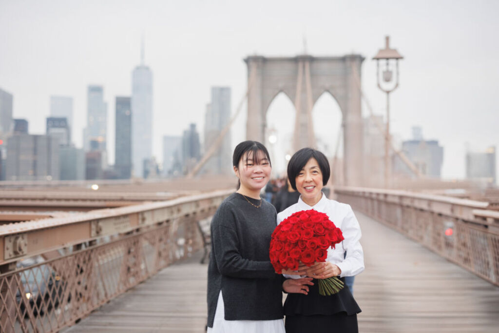 ニューヨークでファミリーフォト/お母さまとご長女の2ショット。