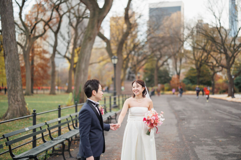 ニューヨークの前撮り|ウェディングフォト/セントラルパークのザ・モールにて。