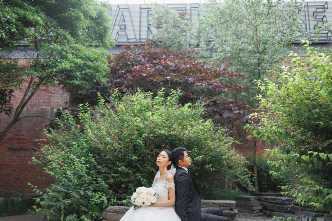 NYウェディングフォト|前撮り/箱庭でリラックスショット。