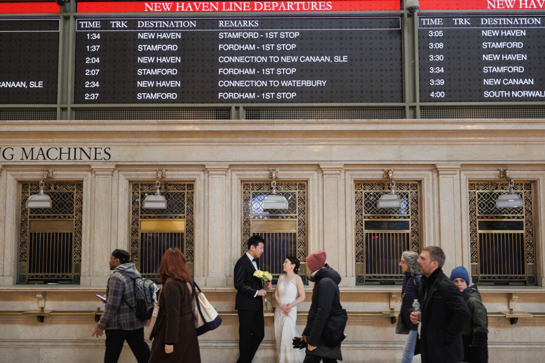 ニューヨークでウェディングフォト|前撮り/グランドセントラル駅にて。