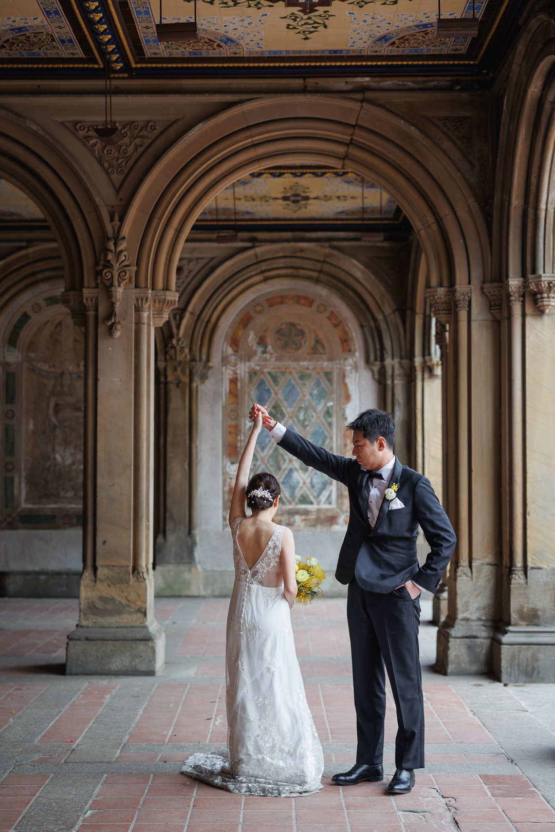 ニューヨークでウェディングフォト|前撮り/ベセスダテラスでダンスショット。